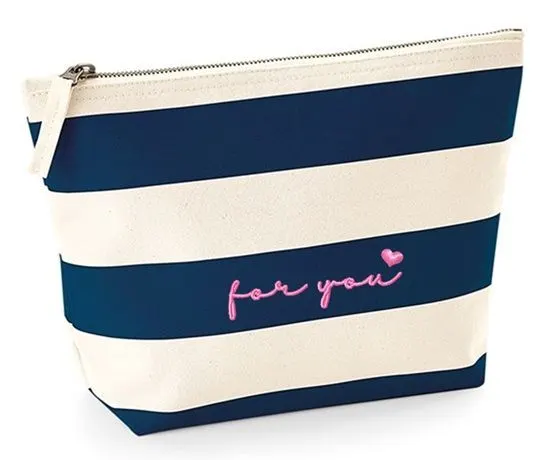 Personalised cotton make-up bag for the bridal party